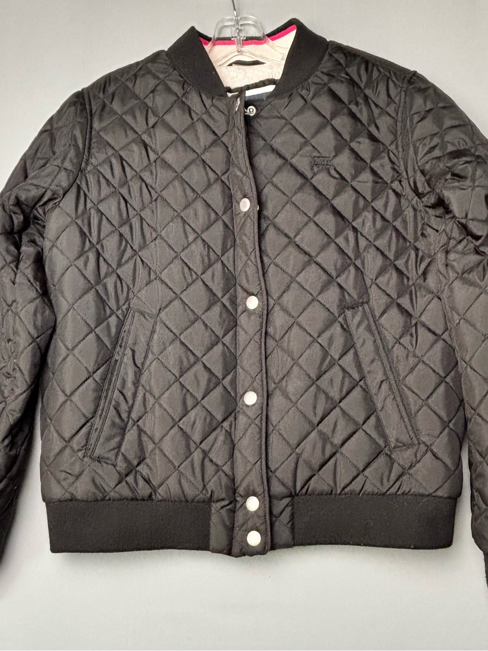 Levi’s Women Size Medium Black Quilted Bomber Jacket with Snap Front/Zip